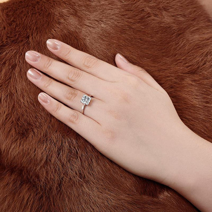 The Maria Ring